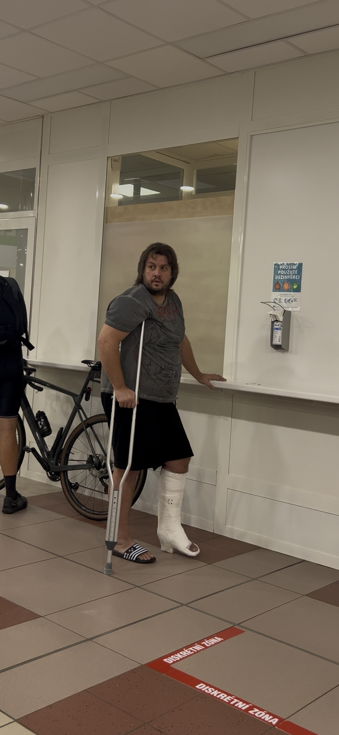 Heavy slwc man hospital video