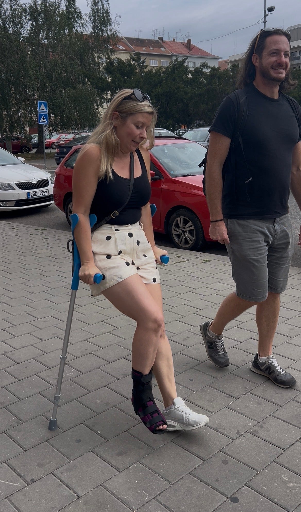 Woman crutching with brace video