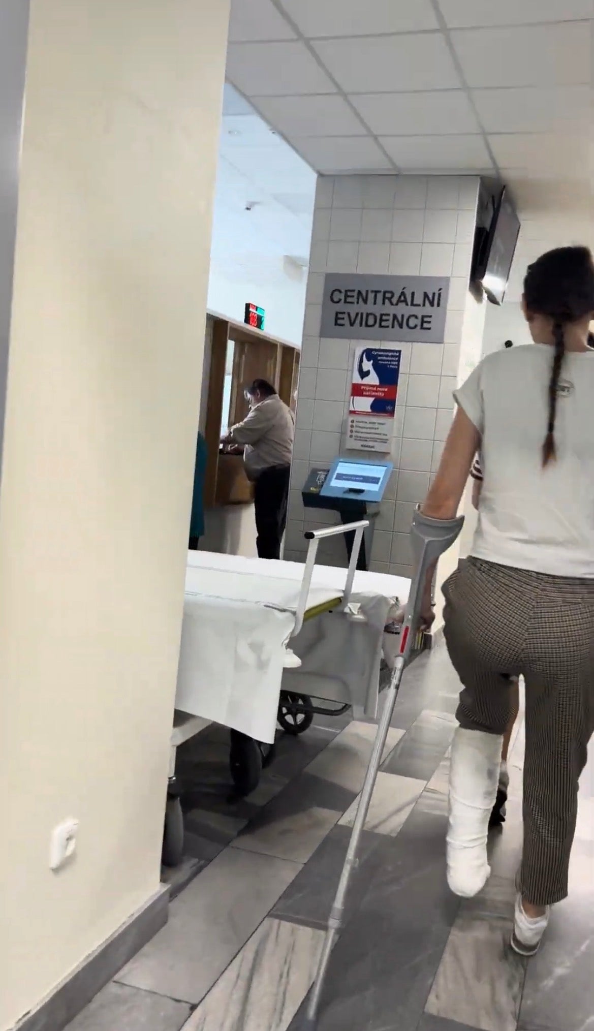 Girl slc hospital video