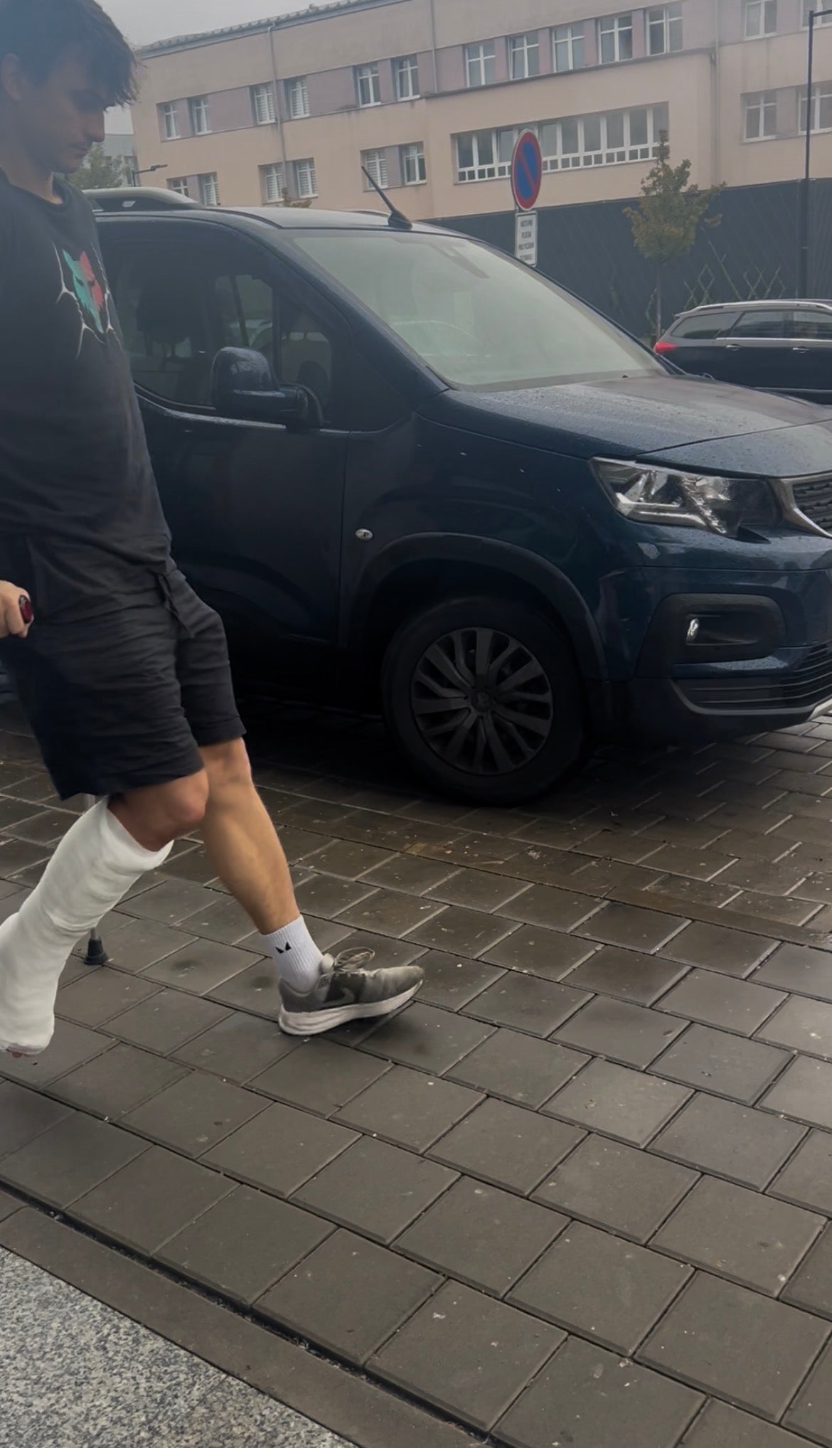 Man slc leaving video